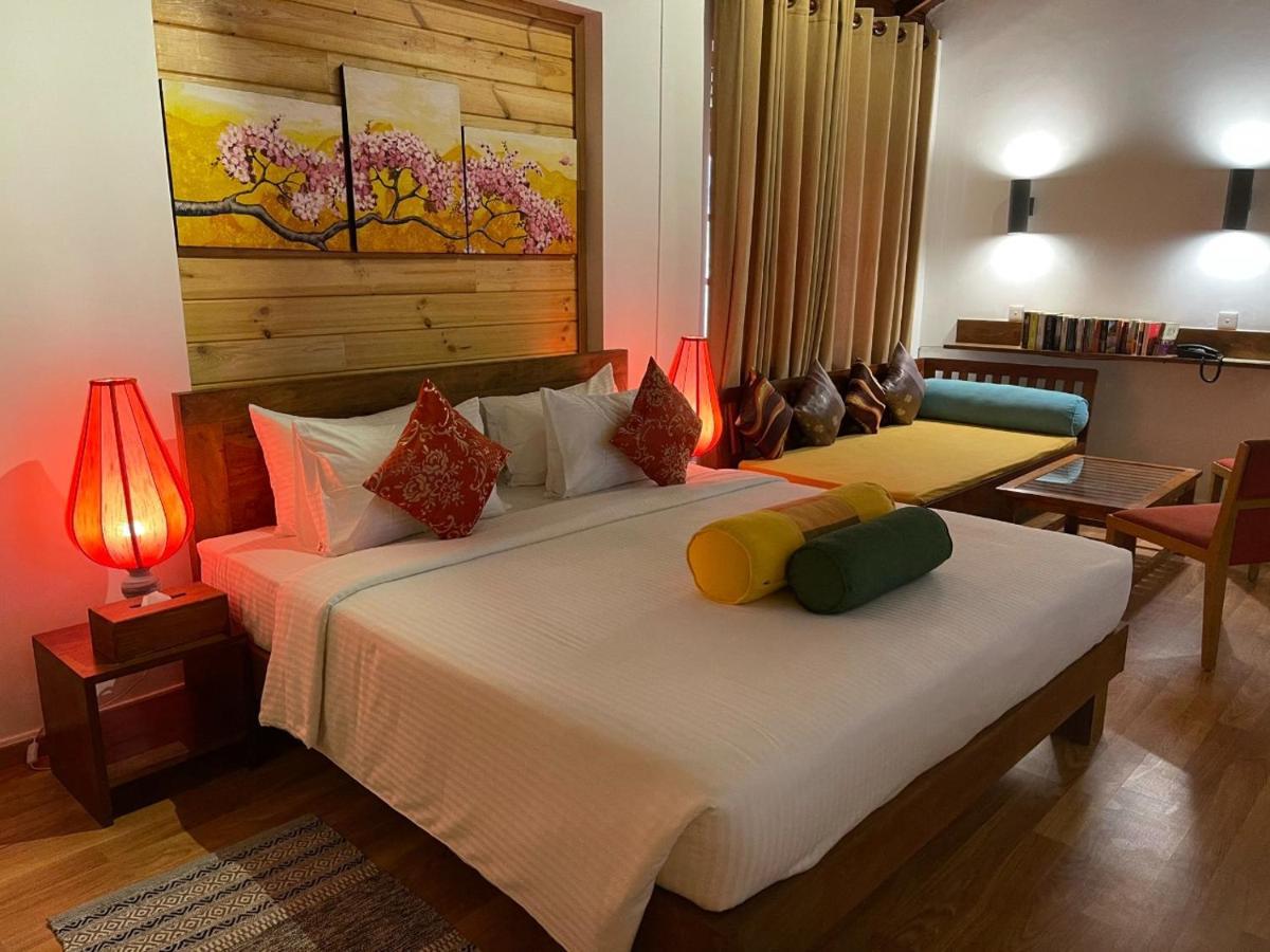 Rockside Cabanas Hotel Unawatuna Esterno foto